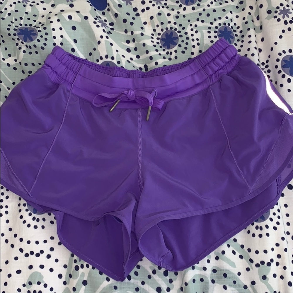 Lululemon Hotty Hot Shorts I 2.5” - Purple